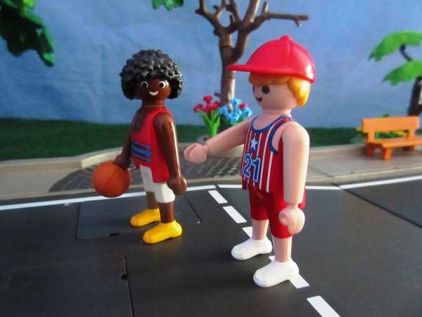 It's the summer holiday season for the Playmobil people in our house...