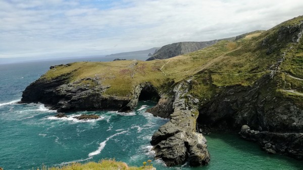 What are your lovely UK views to travel to and photograph - so I can share with my lovely friend?