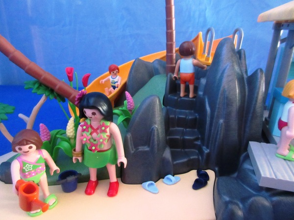 It's the summer holiday season for the Playmobil people in our house...