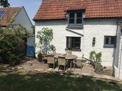 Bifold door and kitchen island is it going to date? Pitfalls...