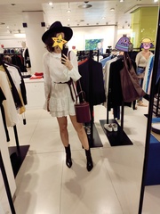 Les Parisiennes des Mamansnet: Too much good taste can be very boring. Independent style, on the other hand, can be very inspiring.