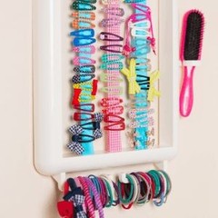 Tips on organising daughters' hair accessories