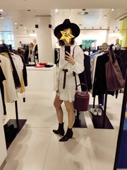 Les Parisiennes des Mamansnet: Too much good taste can be very boring. Independent style, on the other hand, can be very inspiring.