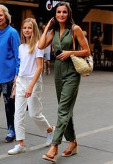 Royal style & gossip: Breton stripes and skinny jeans...