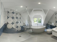 Please can i have your thoughts- wetroom v cubicle shower