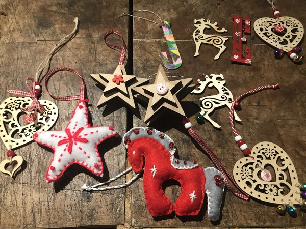 Where do you buy your Christmas decs?