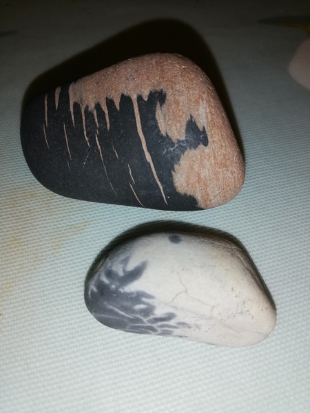 Anyone know anything about rocks?