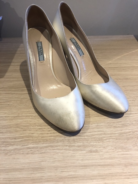 To think the dry cleaners lent out my shoes?!