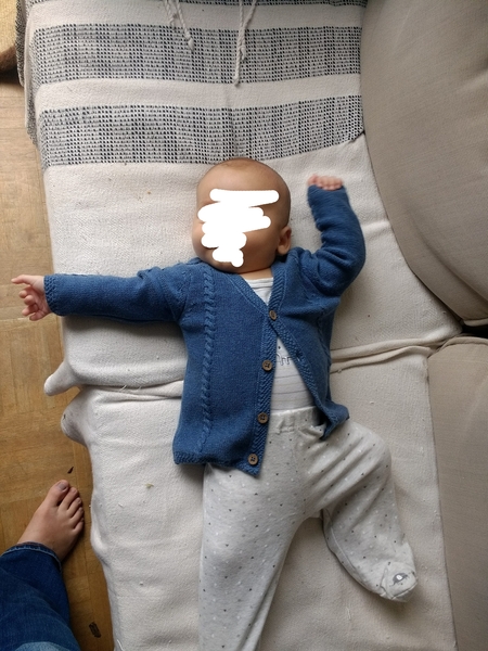 DH having a go at me for dressing DD in babygros