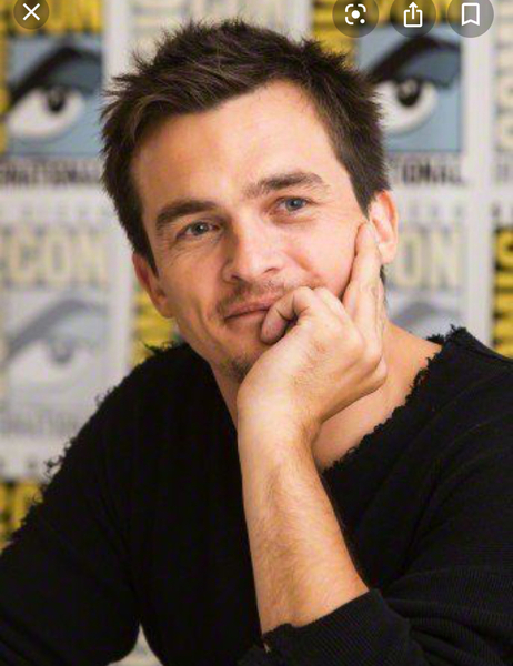 Who do you have a crush on at this very minute?
