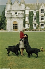 Royal style & gossip: who's having a ball in Balmoral?