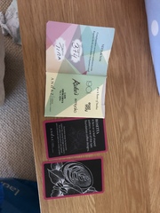 2 key cards for hotel room - normal?