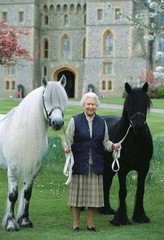 Royal style & gossip: who's having a ball in Balmoral?