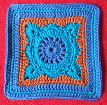 Woolly Hugs. Please can anyone help? A blanket for Willowkins