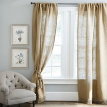 Using curtain to separate kitchen and dining room
