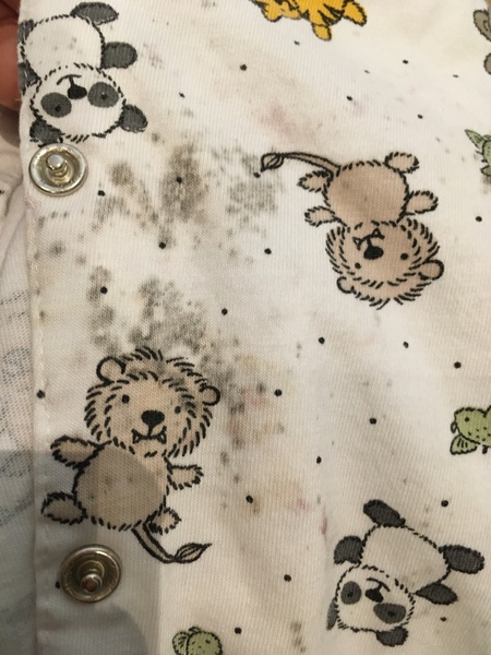 To ask what these spots are on my clean washing?
