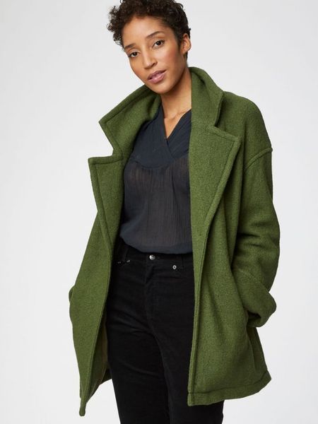 Jackets jackets everywhere but I can't find what I want - please help!