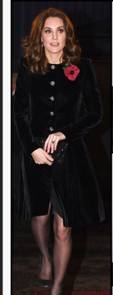 Royal style: it's leather skirt season!