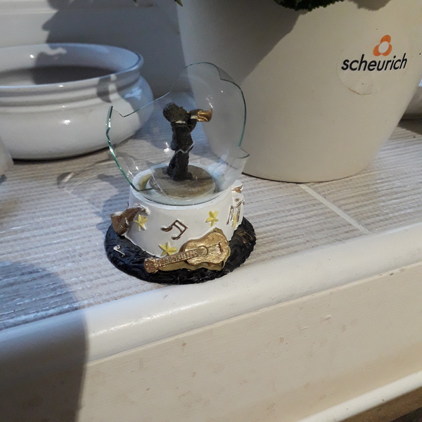 Where can i get this snow globe fixed?