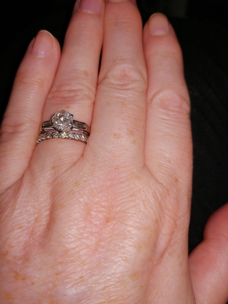 Opinions on engagement ring...To resize or not!!!!