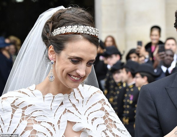 Royal style: we want more salwars and we're not sari about it!