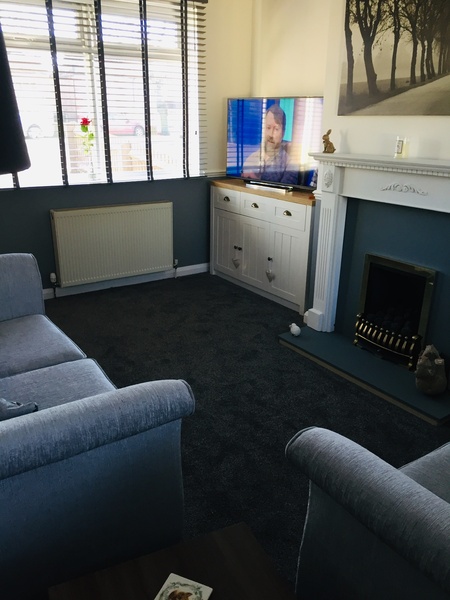 Would it be horribly outing to ask for a picture of your lounge?