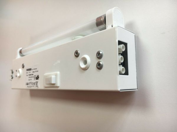 Replacement under kitchen cabinet light fitting