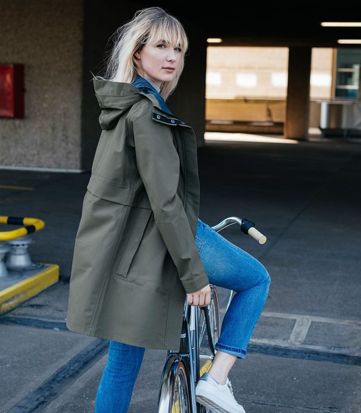 Les Parisiennes des Mamansnet: Too much good taste can be very boring. Independent style, on the other hand, can be very inspiring.