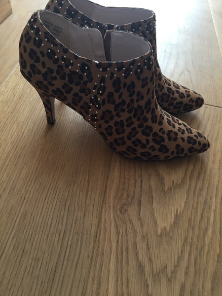 Friendly frugaleers as the leaves fall our bank balances will rise, hopefully!