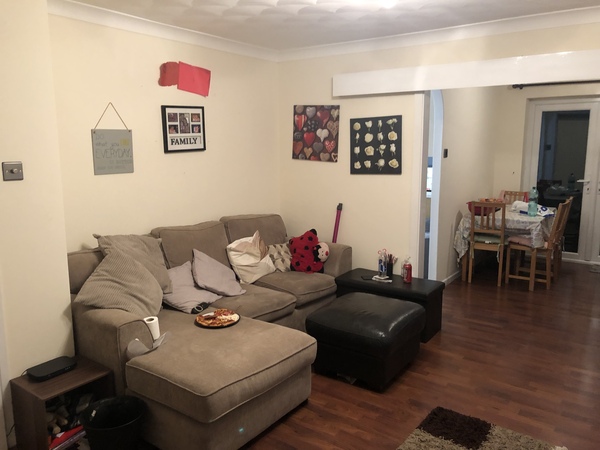Would it be horribly outing to ask for a picture of your lounge?