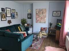 Would it be horribly outing to ask for a picture of your lounge?