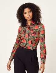 Knockout outfit ; important/ impressive, casual and rock chick,