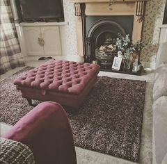 Would it be horribly outing to ask for a picture of your lounge?