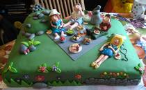 to show off my Flower Power Festival cake? I can't share it IRL because the birthday girl hasn't seen it yet!