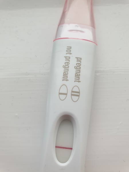 Line eyes please - 8dpo