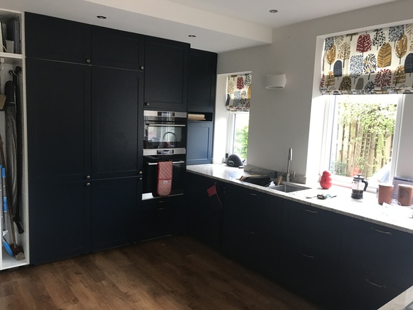 Shaker vs Modern, Dark Blue vs Light Colours, North Facing