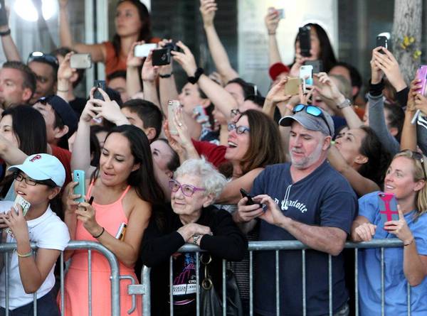 To really dislike the instant online sharing generation?