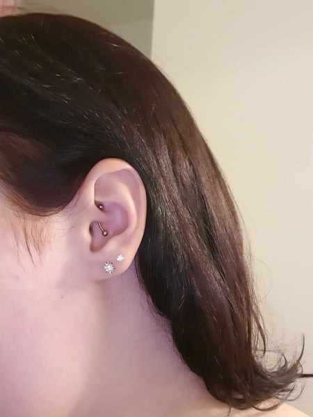 Please help! Hair (picture attatched)