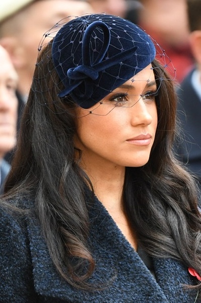 Royal style: it's leather skirt season!