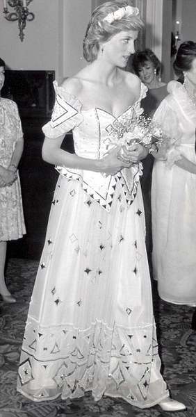 Royal style: fewer new frocks, more old rocks
