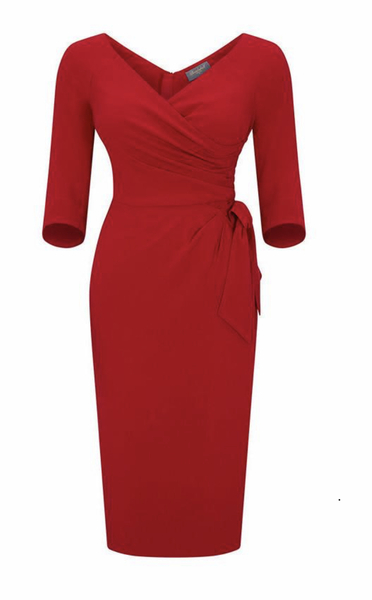 Are you Hourglass shape +  jewel winter colouring?  Please post here!