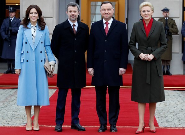 Royal style: fewer new frocks, more old rocks