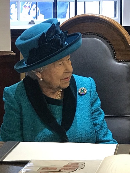 Royal style: fewer new frocks, more old rocks