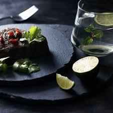 AIBU in thinking plates should be white?