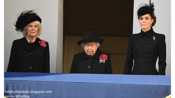 Royal style: it's leather skirt season!