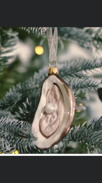 Erm...does anyone else see a fanny on this John Lewis Christmas tree?
