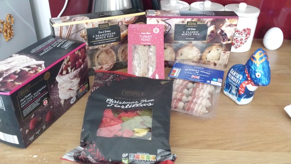 To show you my Christmas treats