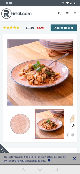 AIBU in thinking plates should be white?