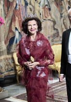 Royal style: fewer new frocks, more old rocks
