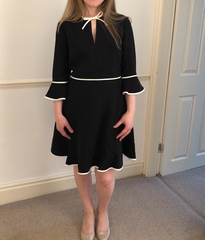 Help me with this dress please